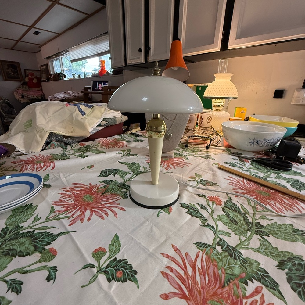 Vintage Mushroom Tri-Light Touch White and Gold Table Lamp